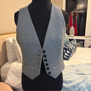 Favorite Daughter Black and White Houndstooth Vest